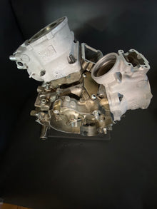TZ250 4DP-00 cylinders.