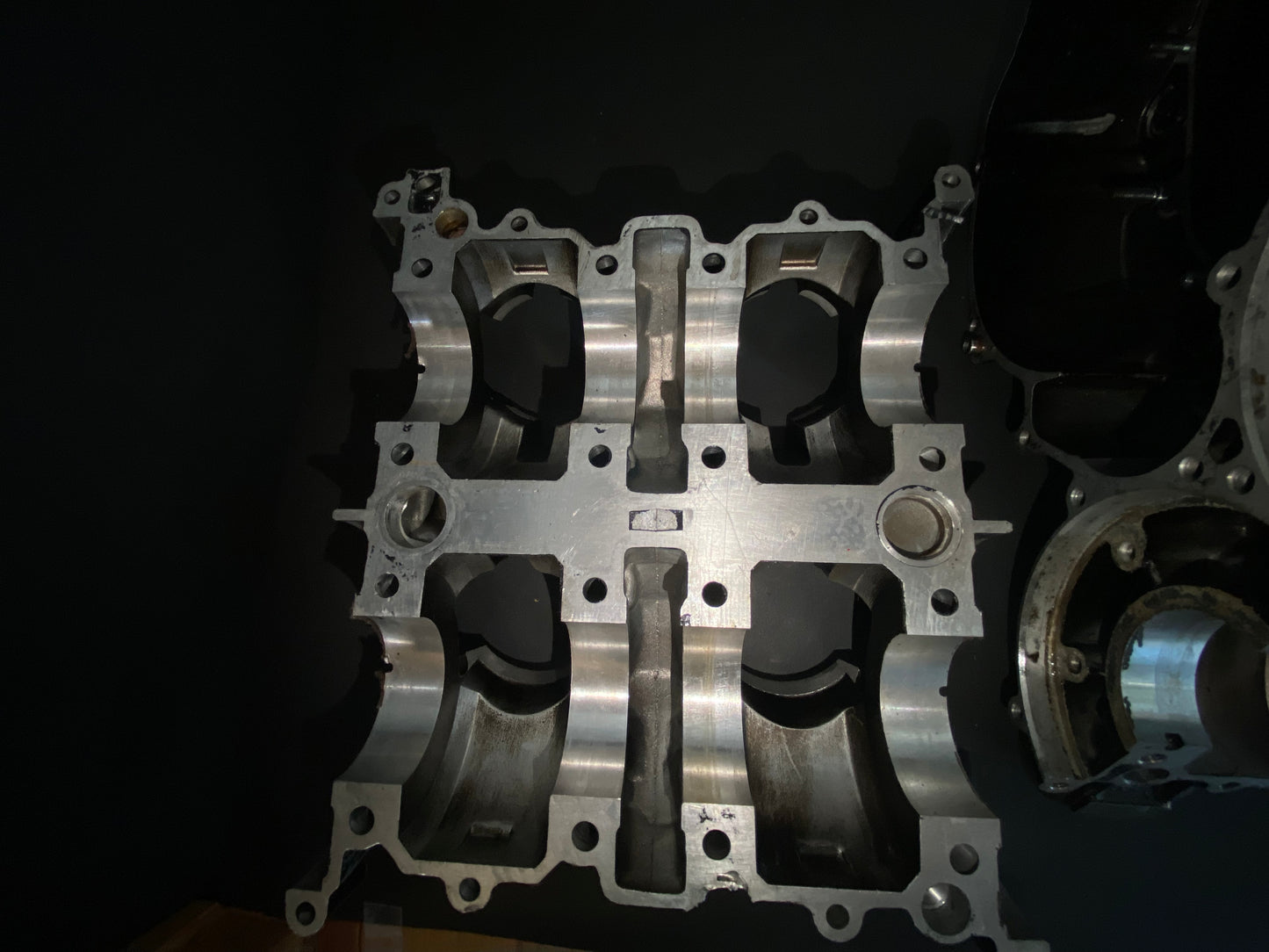 RG500 / RG400 engine carcass. No internal parts.