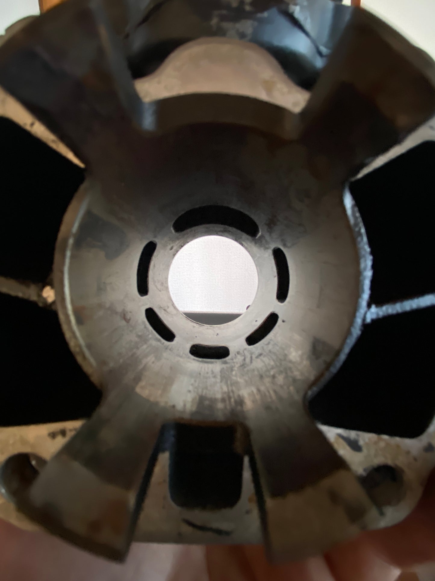 RG500 / RG400 engine carcass. No internal parts.
