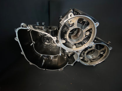 RG500 / RG400 engine carcass. No internal parts.