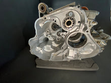 TZR250 3XV R crank case. This can easily be modified to work in a TZ250 v twin.