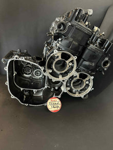 RG500 / RG400 engine carcass. No internal parts.