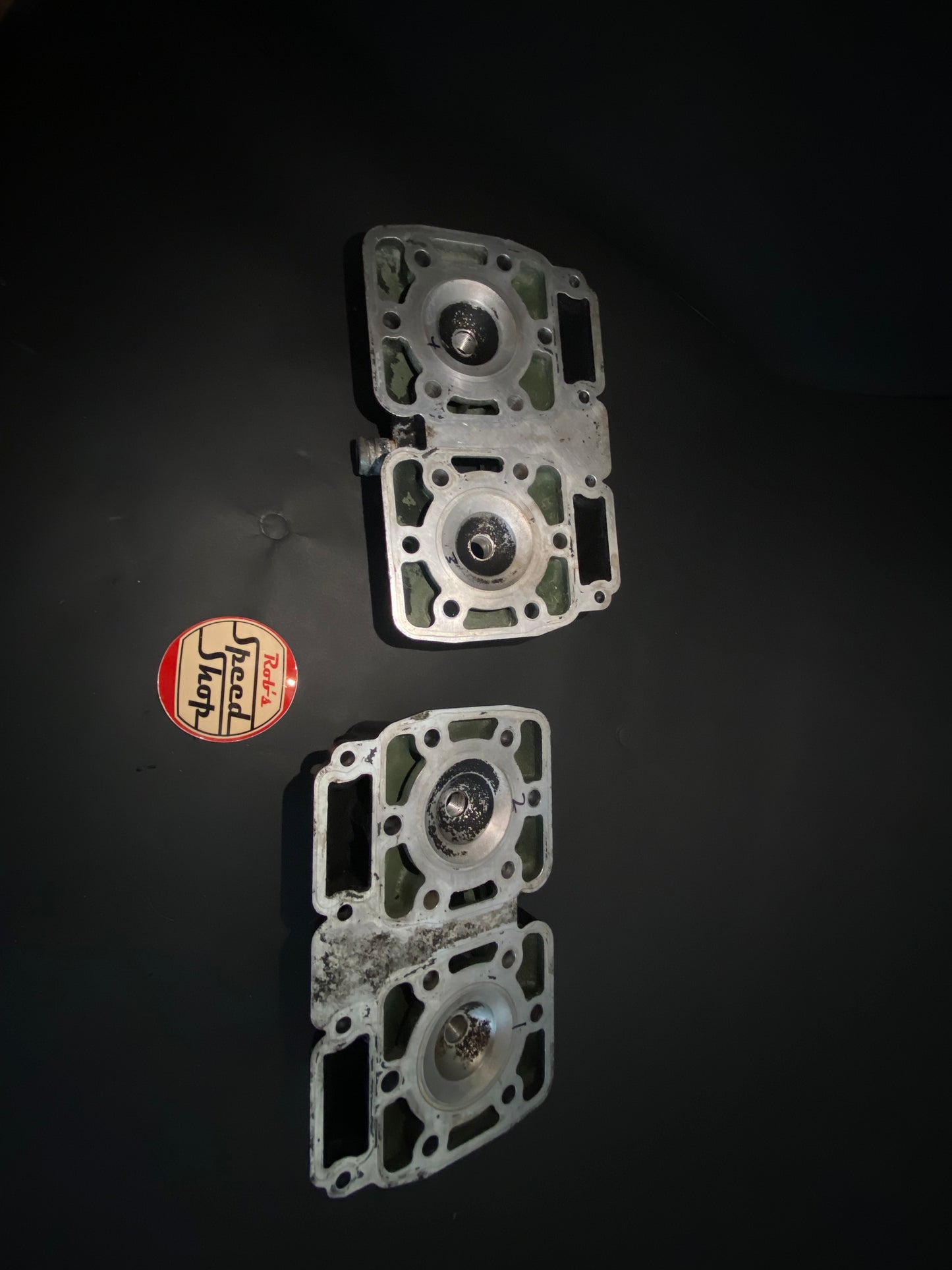 RG500 / RG400 engine carcass. No internal parts.
