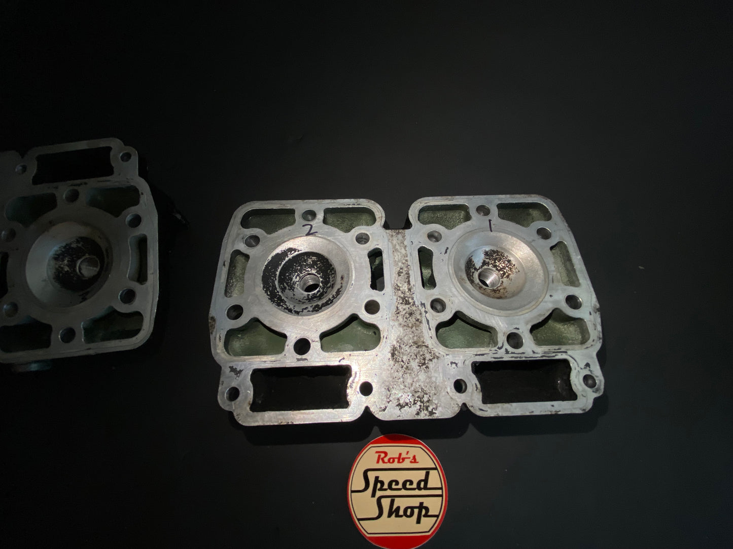 RG500 / RG400 engine carcass. No internal parts.